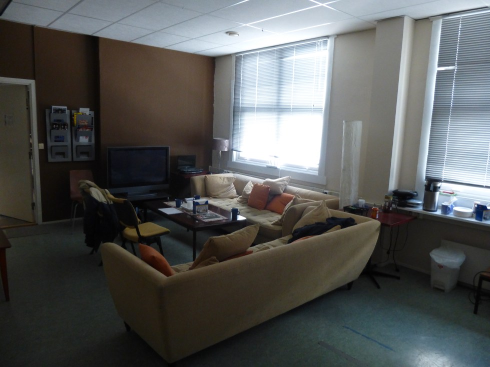 Glamourfaktoren er betydelig senket på kontoret til Oslo Snooker